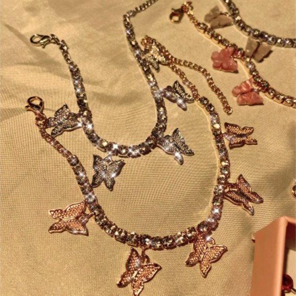 Silver Butterfly Anklet 🦋 - Picture 3 of 3